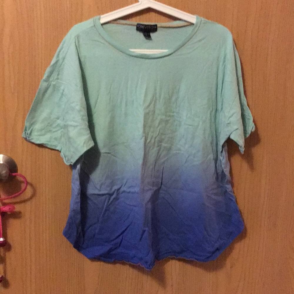 Ombré blue tee